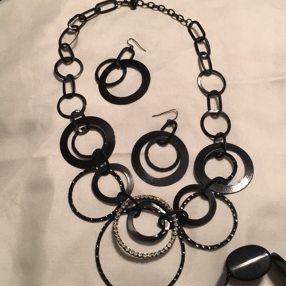 Necklace, Earring n Bracelet Set